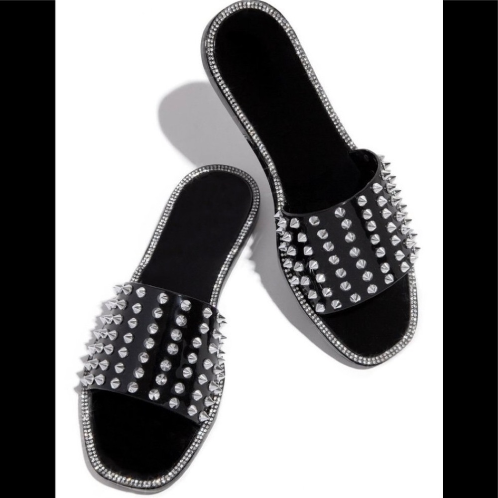 New Jacelyn By Wild Diva Slides Great For Any Occasion!